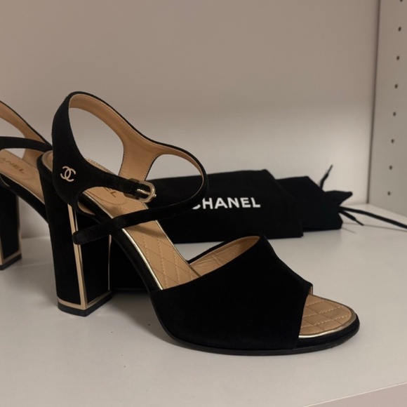 Chanel sandals size 39 - Picture 1 of 6